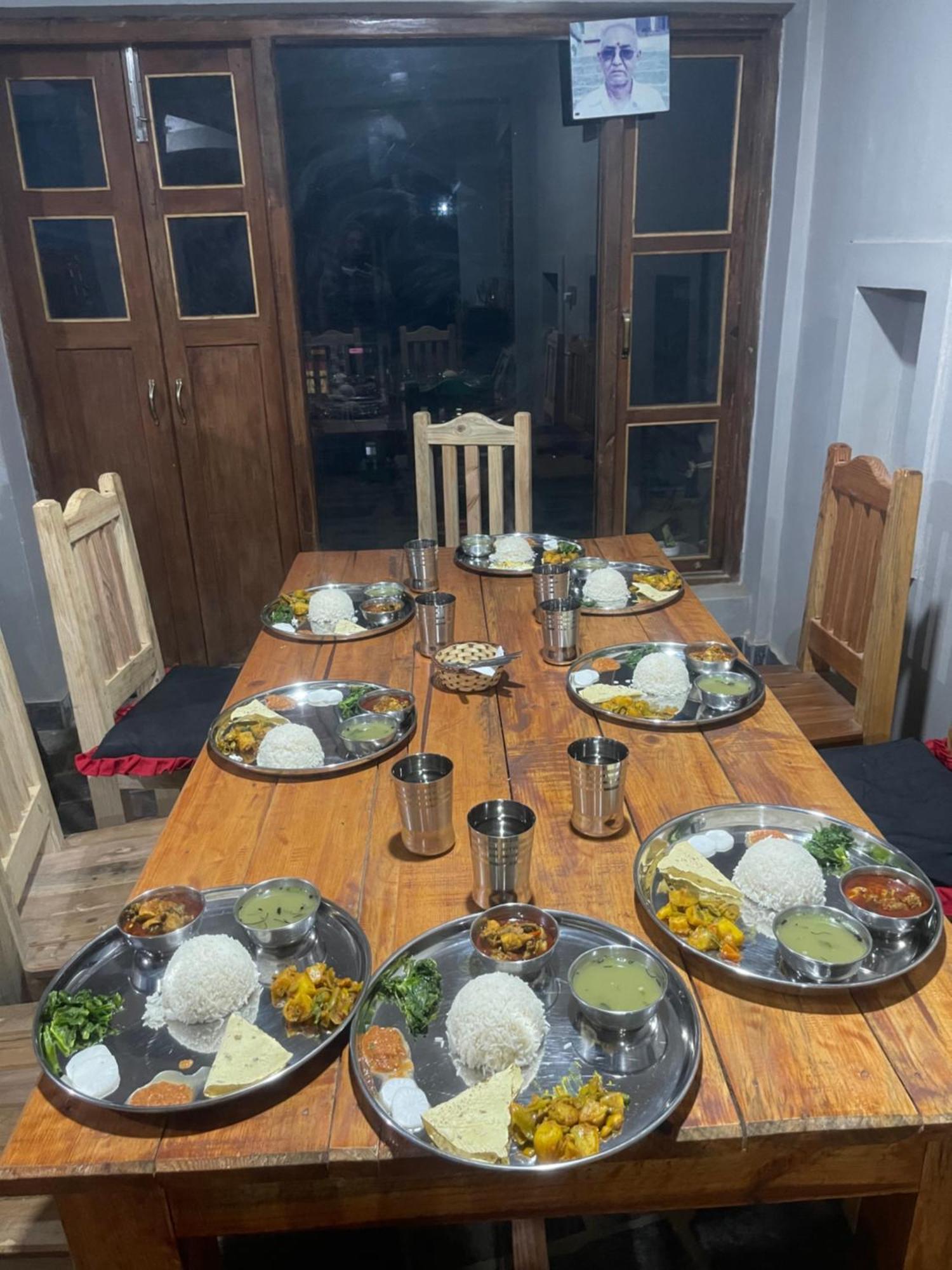 Pasne Aajako Hotel บันดิปูร์ ภายนอก รูปภาพ